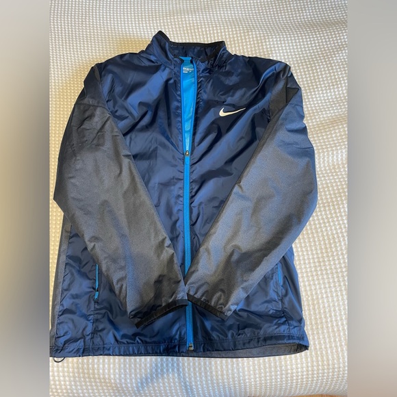 Golf Windbreaker - Picture 1 of 3